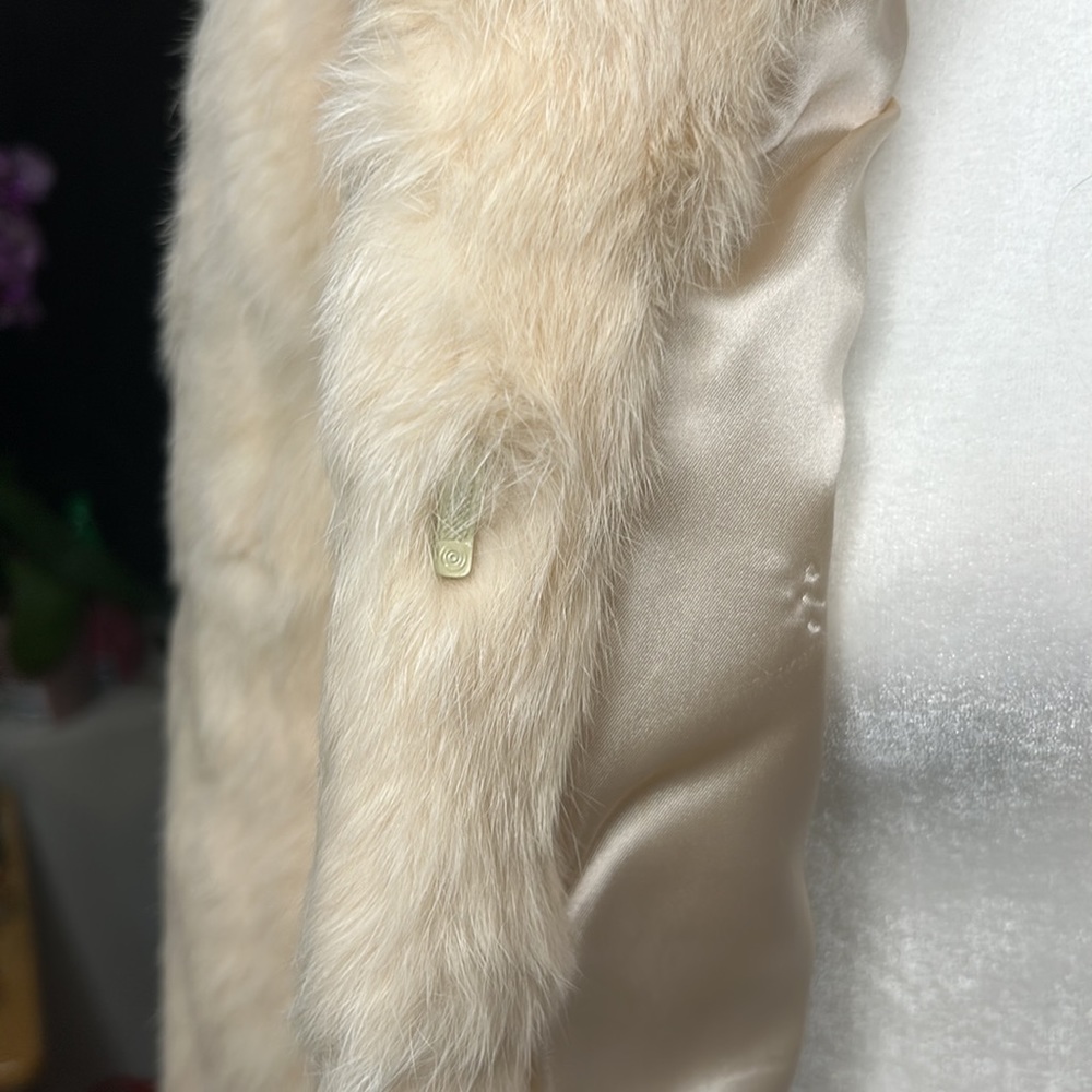 Lory’ Winter Rabbit Faux Fur Favorite Jacket Small - Picture 10 of 11